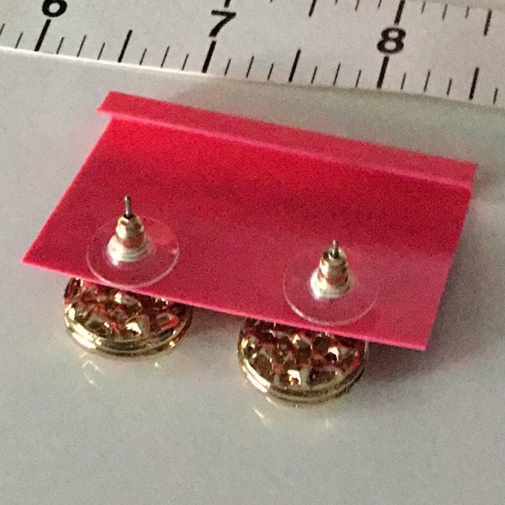 9.   Hello Kitty Crystal Earrings NWT 🌸. Stunning. Hard to Find. Adorable - Picture 2 of 2
